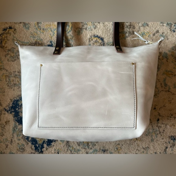 NEW 🦄 Portland Leather Beluga Large Zip Tote 🦄 - Picture 9 of 16